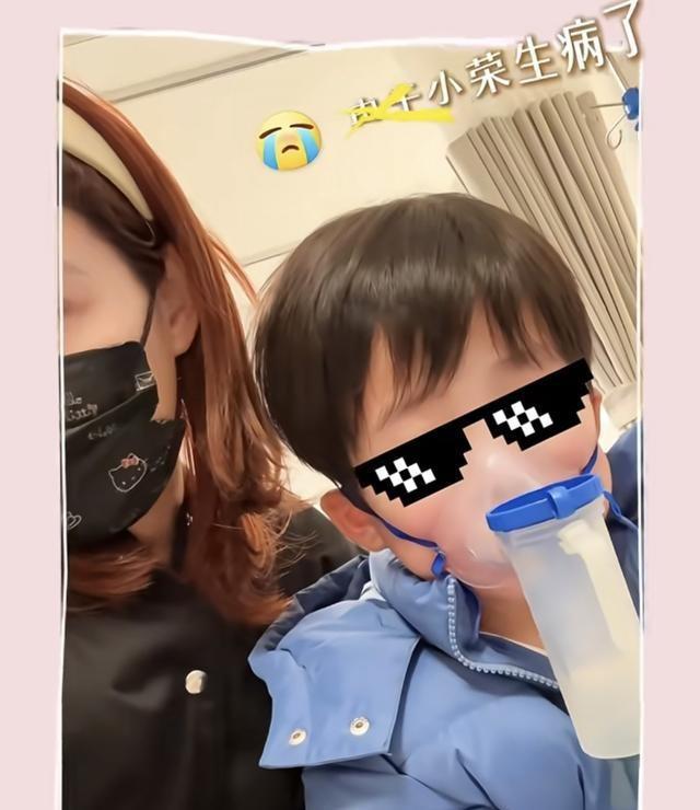 苏醒一家韩国旅游，廖语辰穿4万LV大衣又美又白，5岁儿子长得好萌