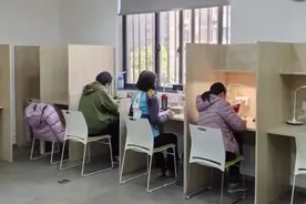 自习“充电”有了好去处！长宁这个街道图书馆升级啦~图片