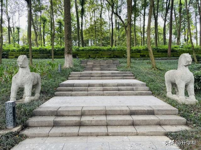 成都一座千年古典园林，地铁6号线直达，为“蜀中第一祠”