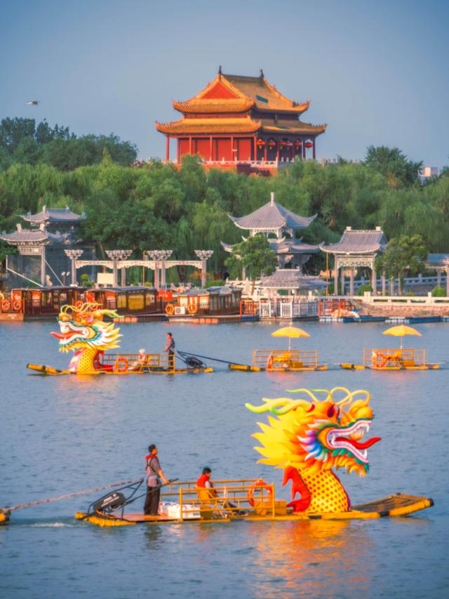 一个刚从开封回来的人警告：别轻易去，这座城会搞乱你的时间感