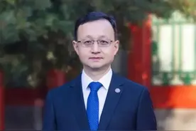 清华大学迎来新领导，46岁的白本锋履新副校长，清华工学博士图片