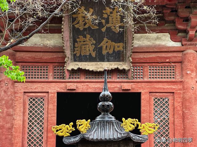 华严寺：“八大辽构”之七，拥有最美辽塑菩萨和最美古代书橱