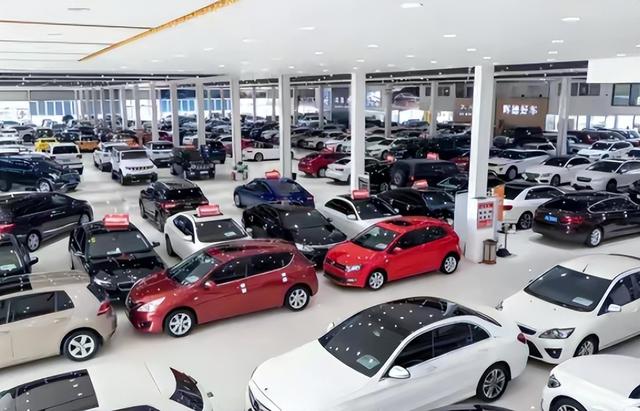 烂尾楼未平又遇烂尾车，新能源“淘汰潮”，谁能撑到2030年之路？