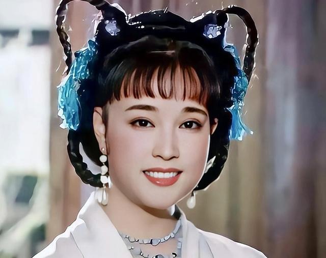 钱再多有什么用？75岁的“风流妖精”刘晓庆，已经走上另一条道路