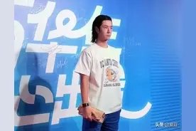 乐华年会又整活了 王一博好松弛 程潇完美复刻黛西 两个“杜华”太颠图片