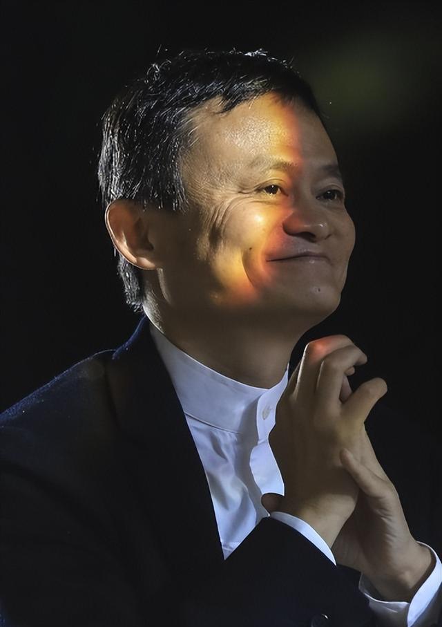 马云11年前的预言成真了！这次一出手便切中要害，该慌的不止百度