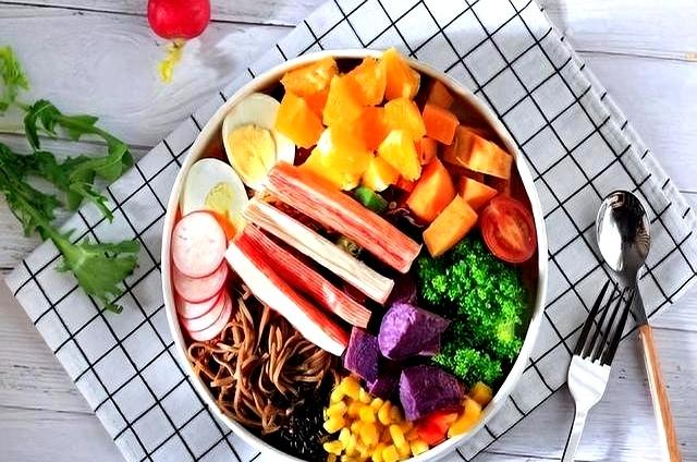 无意中发现了“一天饿一顿定律”，体重从140到110，你也能做到