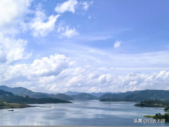 多彩贵州自驾游之荔波小七孔:山水秘境中的翡翠画卷