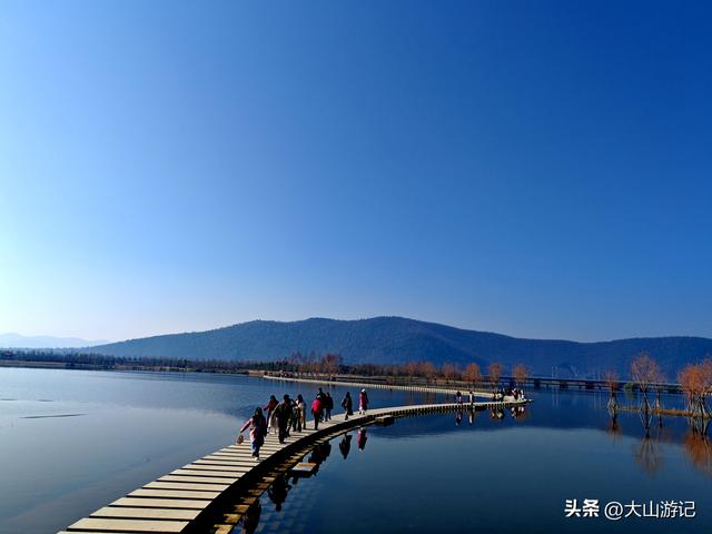 淅川南部水城：水天一色，天空之镜， 水上云梯