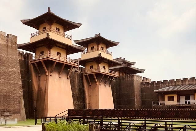 古城墙往往都是锯齿状，这是为什么，古人这么做有什么好处？