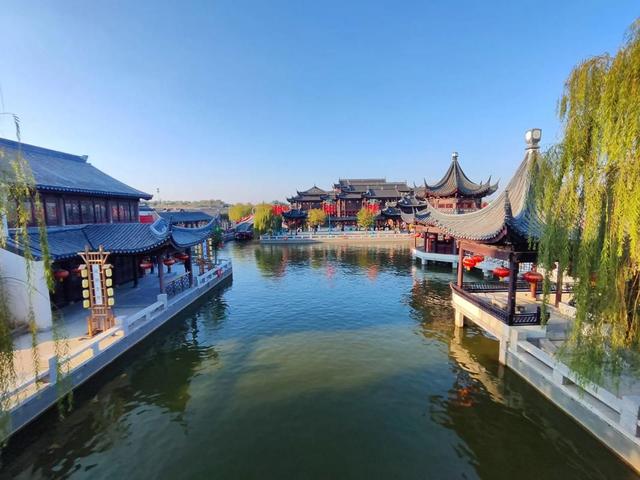 山东一宝运河小城“藏不住了”，素称小天津，年轻人夜游打卡地