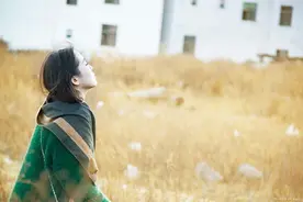 2024抖音爆火50句情绪短句，适合情绪崩溃时看超治愈图片