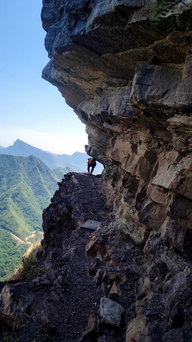 牛山寨-三帽山-三清观-金华寺-情人谷，28公里的穿越线，美哉险哉