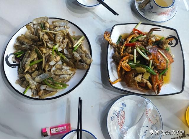 反转？两个菜661后续：官方介入，老板身份被扒，店家发声明叫屈