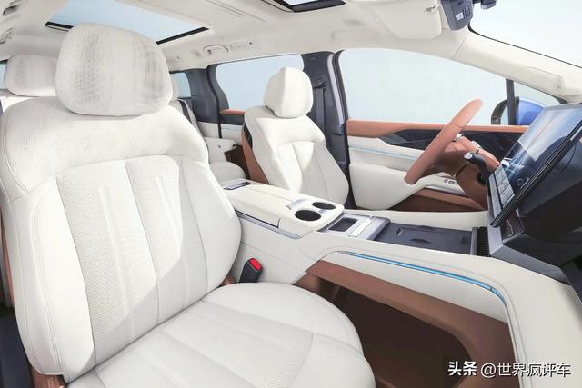 比亚迪全新中大型MPV来袭，24.98万，续航超1060km，油耗仅5.3L！