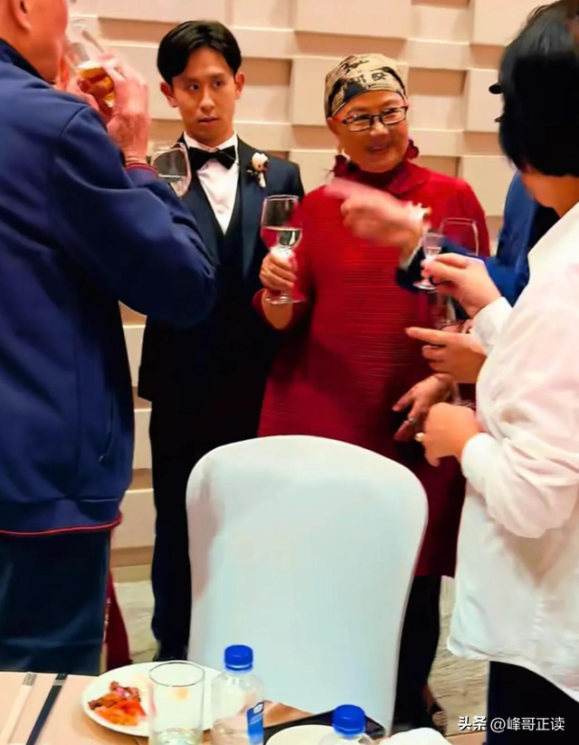 刘欢女儿大婚不到48小时，恶心的一幕出现了，新郎也被牵扯进来