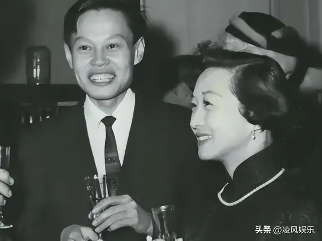 杨振宁的第一任妻子，18岁的杜致礼有多美？这张照片给出答案！