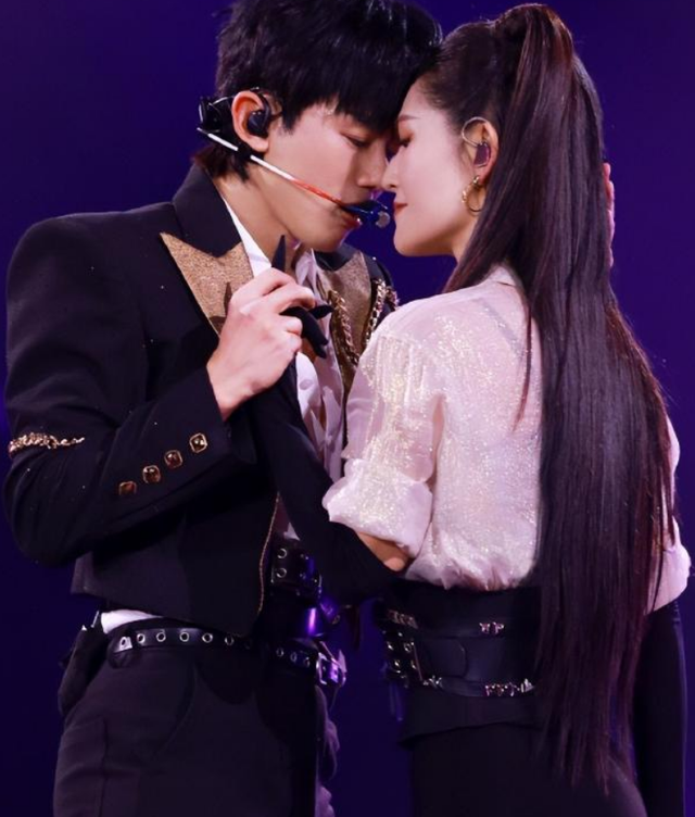 又曝4大瓜！婚前一夜情、官宣退出	、连郭晶晶也遭殃，各个离谱