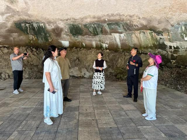 夏日绰河源 旅游热正酣