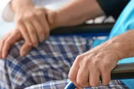 20余省推广，最长20天的独生子女护理假为何落地难？图片