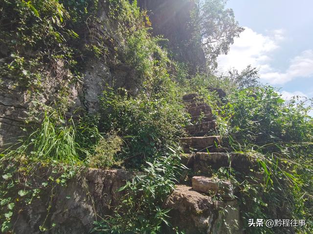 寻找一个空中阁楼躲匪洞堡，一栋150多年历史的深宅大院