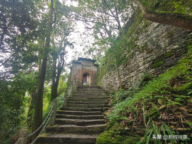 寻找一片僧人墓地，佛门高僧竟然最后落得尸骸无存