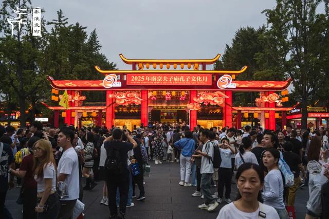 我在秦淮品诗赏月｜诗词打卡最美中秋月食宿购娱线下嗨不停