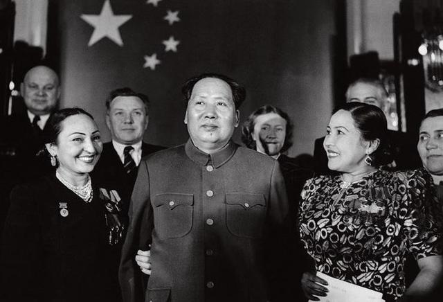 美媒评出世界5大伟人，斯大林倒数第一，榜首实至名归来自中国