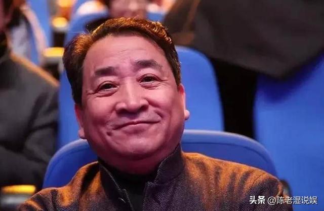 姜昆美国过圣诞仅1天，恶心的一幕出现，郭德纲那番话半点没错