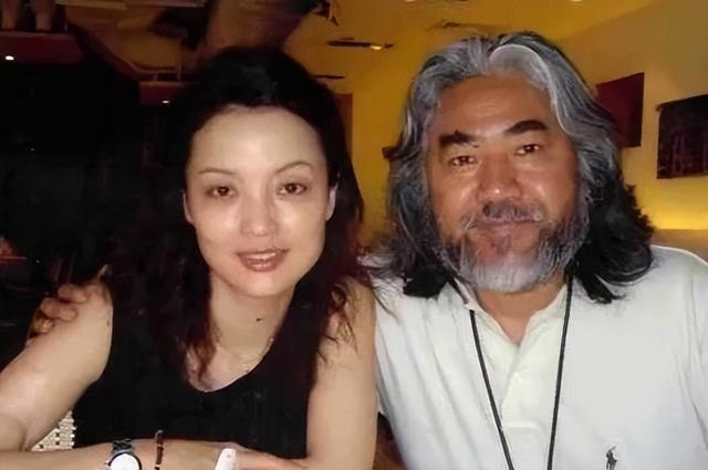 拔出萝卜带出泥，张纪中再迎噩耗，转移财产是冰山一角，麻烦大了