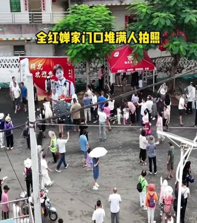这次被人民日报“点名”的全红婵，暴露了真实处境，现实远超想象