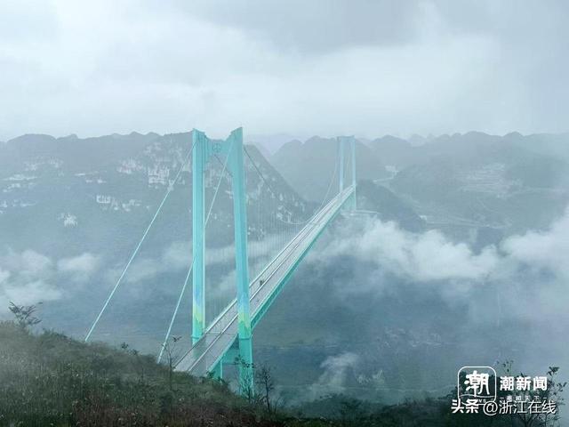 潮声丨“横竖”都是世界第一的大桥，文旅IP如何自我生长