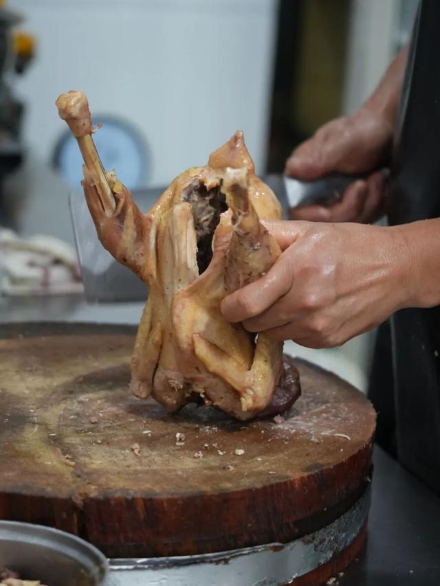 城南的“大门”，藏着乌鲁木齐人的青春