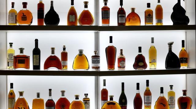 访华受礼遇的马克龙，回国就翻脸：若中国不解决逆差，将停止合作