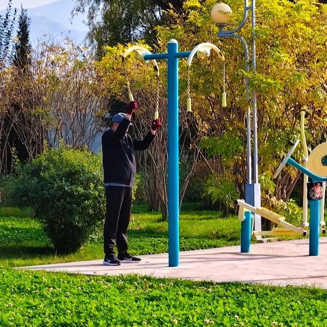 七里河畔晨光好 文明城市气象新