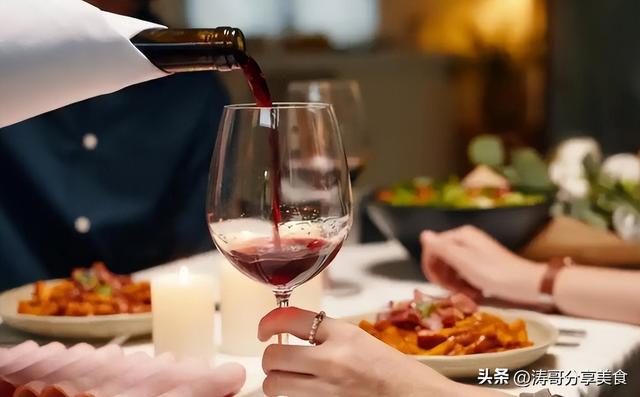 大量美国游客到访北京，打着旅游旗号却不去任何景区，为啥而来？