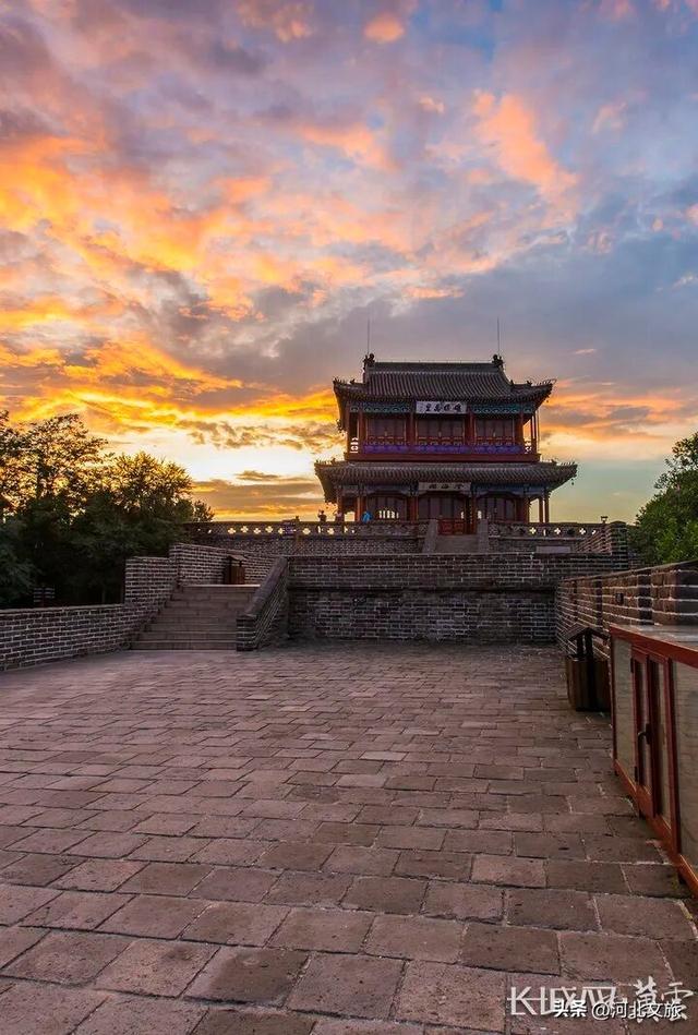 秦皇岛山海关老龙头：长城与大海握手的地方