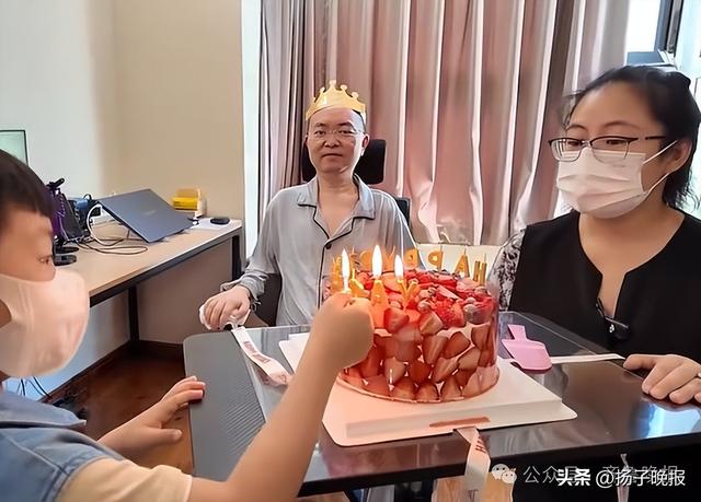 蔡磊账号已4个月未更新，妻子透露：他已完全丧失语言能力，脖子都无法活动，如果他走了我真的很孤独