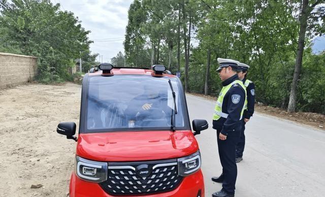 2月1日起，电动车	、三轮车、四轮车上路“3罚4禁”新规！处罚明确