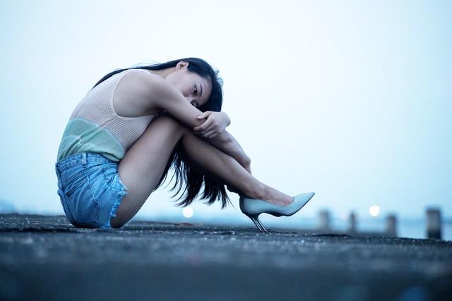 孤独前行：没人撑伞的日子， 第3张