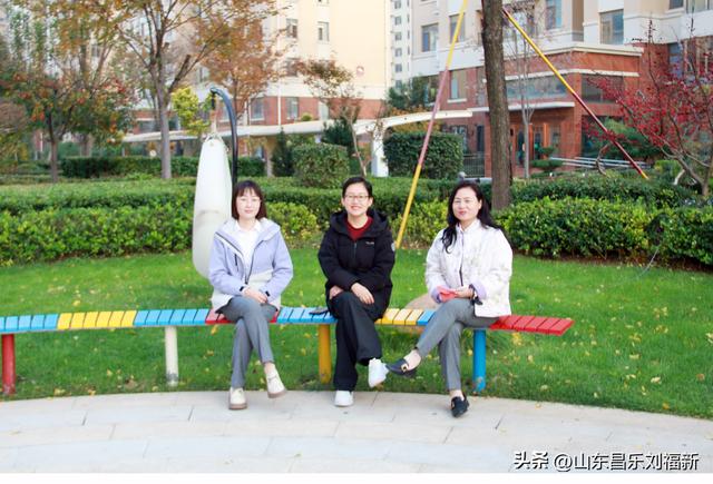 携老伴虹桥花园赏菊（上）