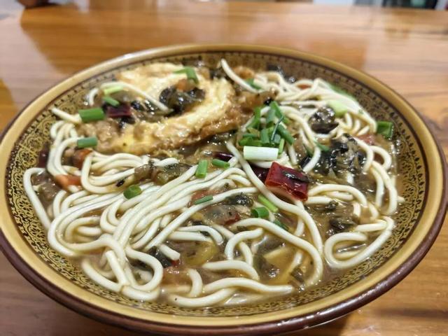 来老余杭，总不忘吃碗面