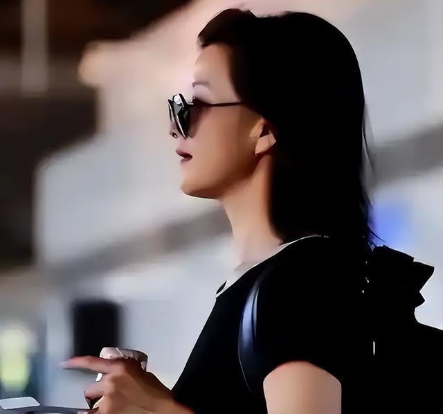 宋祖英和老友在北京观看京剧《穆桂英挂帅》