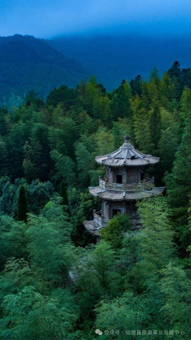 仙游十二美景之“凤顶无尘”