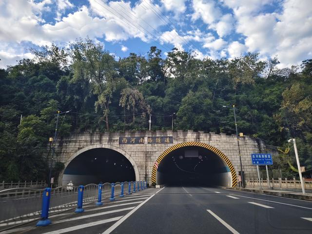 南行漫记：离开南充走G318到达遂宁，驻车圣莲岛营地