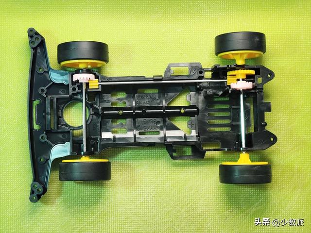 谁还不是第一批新能源车主呢？田宫迷你四驱车动手装