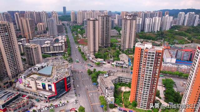 重庆不走寻常路的“散装”区，乡镇实力很强，文旅名片是顶级！