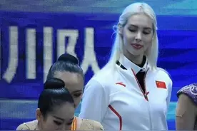 笑不活了，中国艺术体操俄籍美女外教回京，我在评论区笑晕过去图片