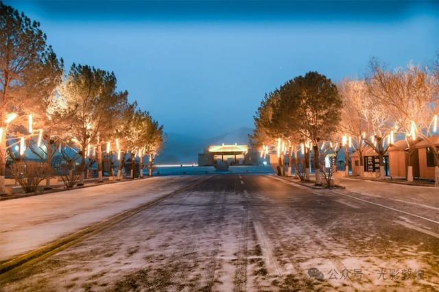 【敦煌第二场雪】月牙泉风雪交加景致极为震撼