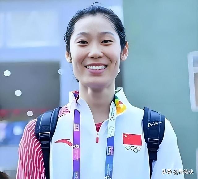 女排名将朱婷：身高1米98，父亲想让她嫁个比他高的，不嫁外国人